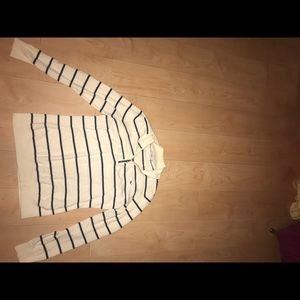 Cute and comfy Vineyard vines half zip